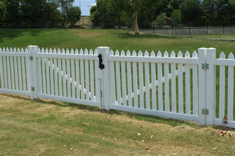 Colonial Picket Double Gate Polvin Fencing Systems