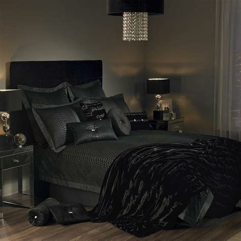 Black On Black Black Bedroom Decor Black Bedroom Design Romantic