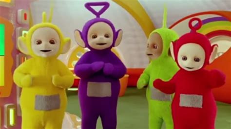 Teletubbies En Espa Ol Castellano Pisadas De Barro