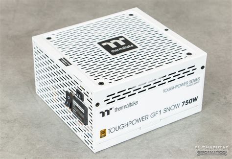 Review: Thermaltake Toughpower GF1 Snow, un toque de invierno en pleno ...
