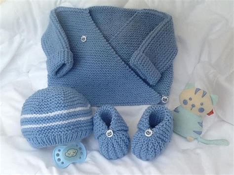 Ensemble brassière bonnet chaussons tricot bébé layette cadeau