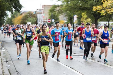 Photos from the course at the Chicago Marathon 2018