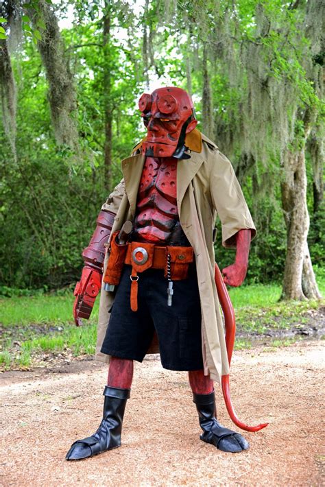 Mike Mignola comics Hellboy costume. | Hellboy costume, Cosplay ...