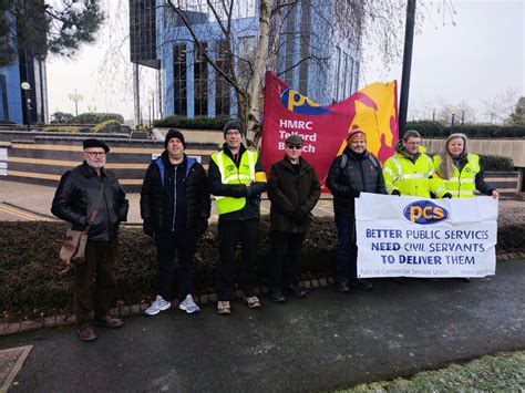 Pcs Union On Twitter Brilliant Turnout On The Picket Line In Telford