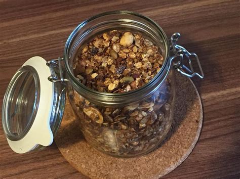 Muesli maison pour le goûter Je vous met la recette en vidéo sur