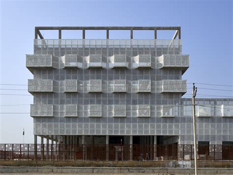 Galería de Third Space centro cultural / Studio Saar - 2