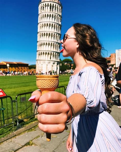 20+ Creative Leaning Tower of Pisa Pictures Using Forced Perspective