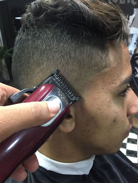 Pin De Nonato S Barber Em Fade Cut