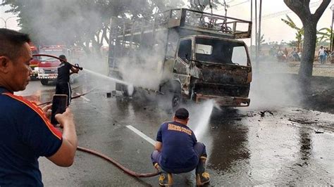 Sepeda Listrik Ludes Terbakar Di Jalan Pantura Demak Api Diduga