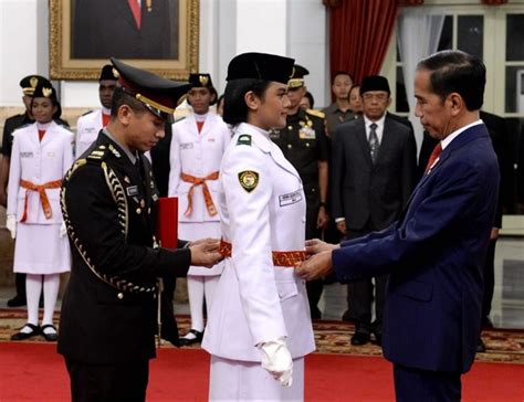 Berita Foto Jokowi Kukuhkan 68 Paskibraka Di Istana Abadikini