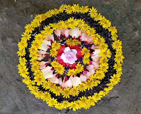 Onam Pookalam Designs: Beautiful and Simple Rangoli Designs With ...