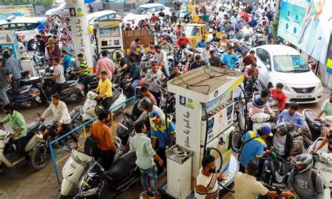 Truckers' protest leads to panic buying of fuel