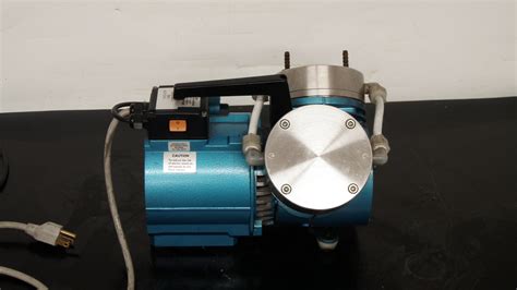 KNF Neuberger Diaphragm Vacuum Pump Model UN035 1 2 STP Tested