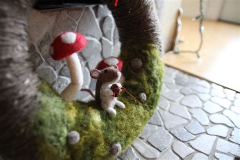 Needle Felted Mouse And Mushrooms Wreath Christmas Ornaments Felted