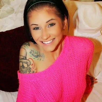 Most Beautiful Girl S Ass In The World Australian Girls In Bikini With Beautiful Ass