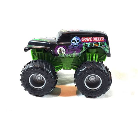 2014 Mattel Hot Wheels Grave Digger Monster Truck Friction Push And Go