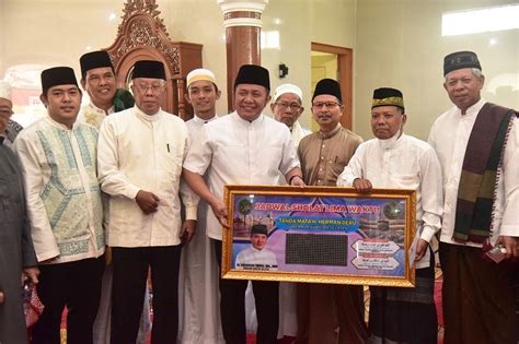 Safari Jum At Di Masjid Istiqlal Sematang Borang Herman Deru Pantau