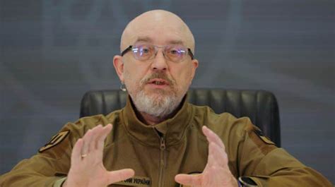 Army jacket procurement scandal: Ukraine's Defence Minister urges ...