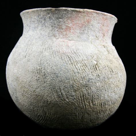 East Asia & South-east Asia : Chinese Xia Dynasty pottery vessel.