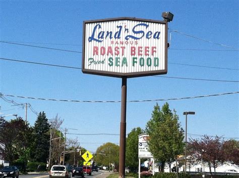 Land 'n Sea - Peabody, MA Small restaurant (a true place the locals go ...