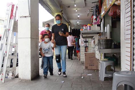 En Culiac N Cientos De Comercios Ambulantes Y Establecidos Invaden Las