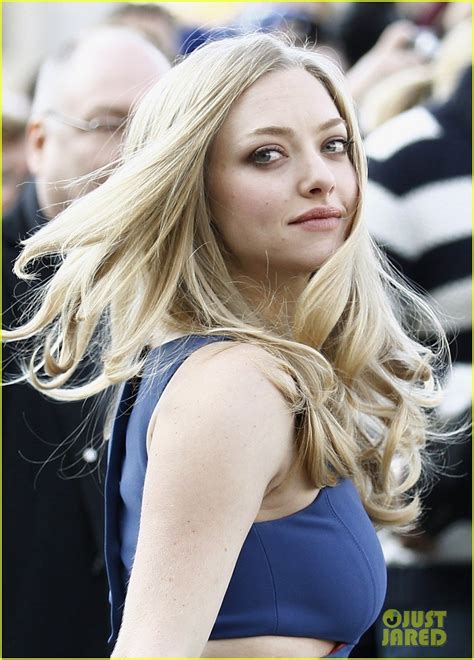 Amanda Seyfried To Play Porn Star Linda Lovelace Photo Amanda Seyfried Justin