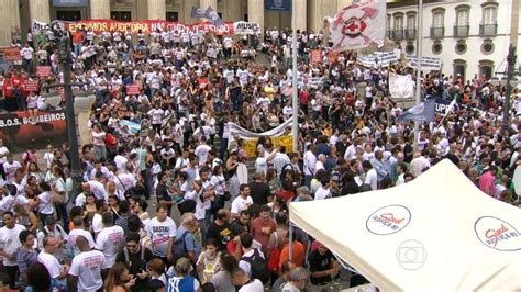 Servidores Do Estado E Estudantes Da Rede Estadual Fazem Protesto