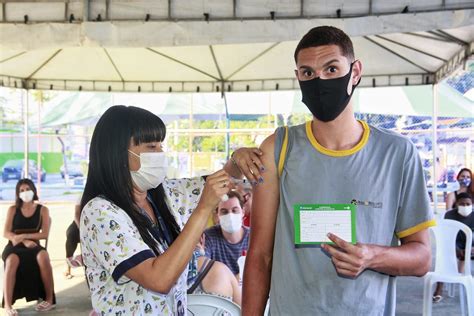 Nova Igua U Segue Vacinando Adolescentes De Anos Nesta Quinta Feira