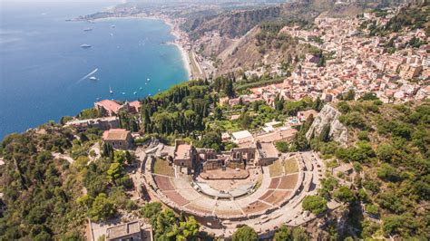 The 20 Top Things To Do And See In And Around Taormina Sicily Lifestyle