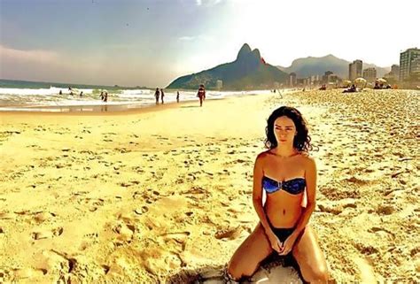 Aos anos Cláudia Ohana comemora rótulo de sex symbol Acho ótimo