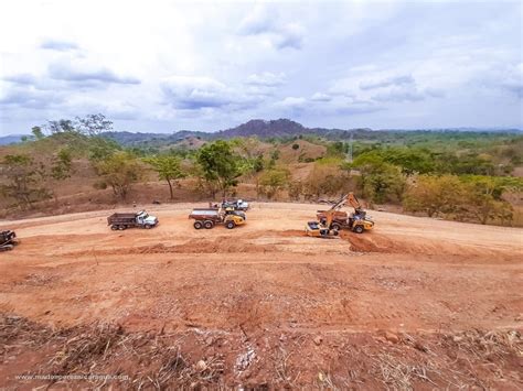 As Avanza La Construcci N De La Carretera De Concreto Hidr Ulico De