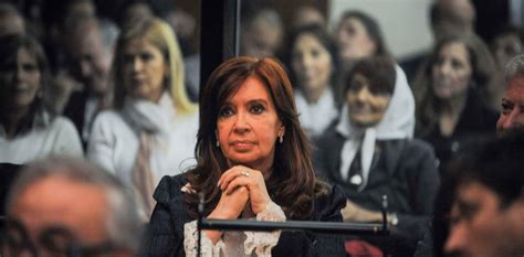 Sobreseyeron A Cristina Kirchner En Un Causa Vinculada A Los Cuadernos