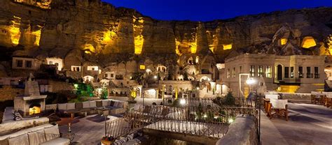 Yunak Evleri Cave Hotel Cappadocia | Cave hotel, Hotel, Hotel building