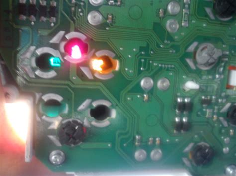 приборка, есть у кого в значке лансер на приборной панели лампочки ...