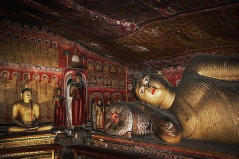 Dambulla cave Buddha stock photo. Image of meditation - 153183506