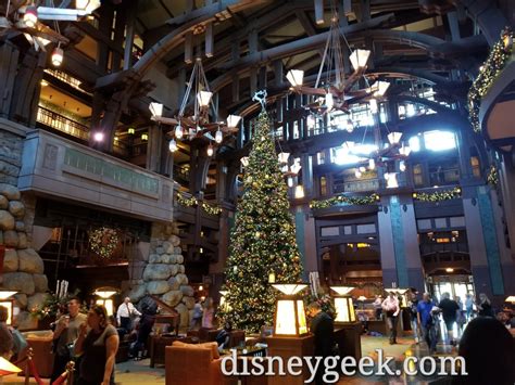 Disney's Grand Californian Hotel Christmas Tree - The Geek's Blog ...