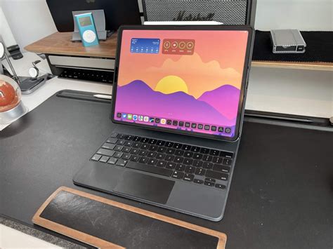Беспроводная зарядка iPad Pro