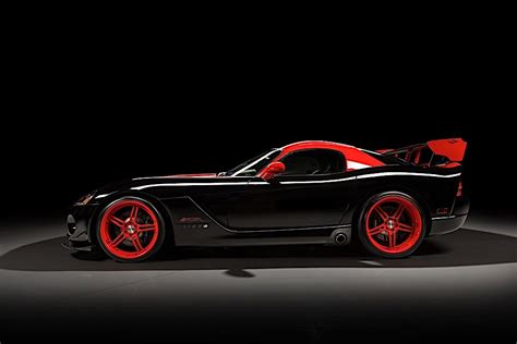 Black And Red Dodge Viper Acr 133 Goes For The Highest Bid In