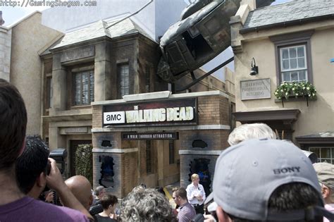 the-walking-dead-attraction-002-universal-studios | GamingShogun