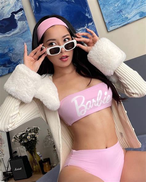 Chi Pu Di N Bikini Barbie Si U Tinh Ngh Ch Linh Ka G Y S T V I V Ng Saostar Vn