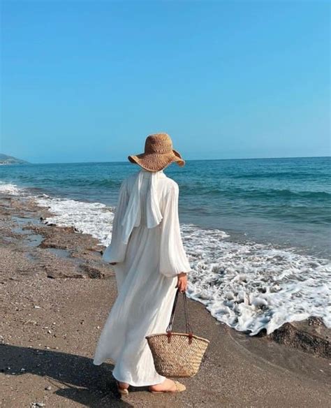 Pin by ashirawira on outfit inspo in 2024 | Beach holiday outfits ...