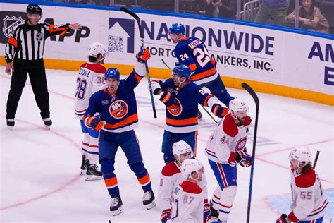 The New York Islanders Preparing For Ubs Arenas First Playoff Game