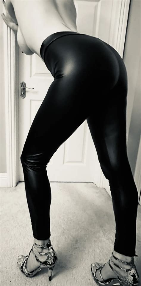 Weekend 32 Nude Pics XHamster