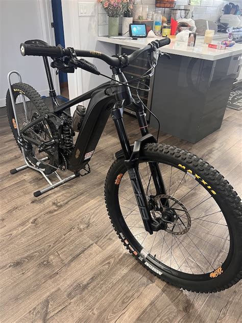 2022 Giant Reign E 2 Medium MX For Sale