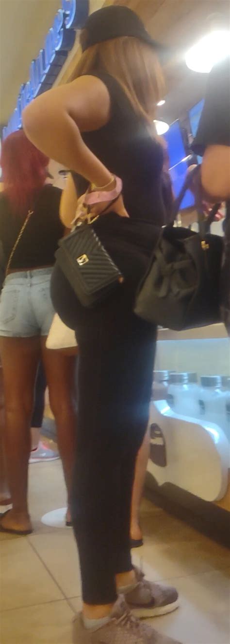 Latina Friends Both Got Dumptrucks Spandex Leggings Yoga Pants Forum