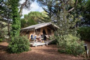 Camping Chardons Bleus Ile De R Vacances Nature Huttopia