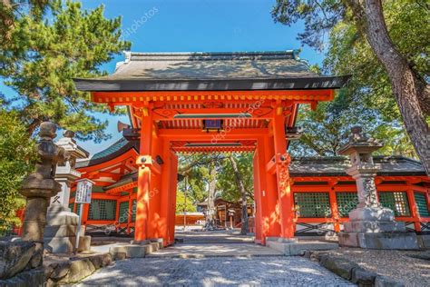 Sumiyoshi Grand Shrine (Sumiyoshi-taisha) in Osaka — Stock Photo ...