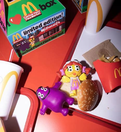 Mcdonald S Fans React As First Ever Adult Happy Meal Launches U105