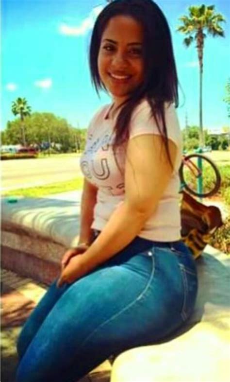 Thickthighs Porn Pic