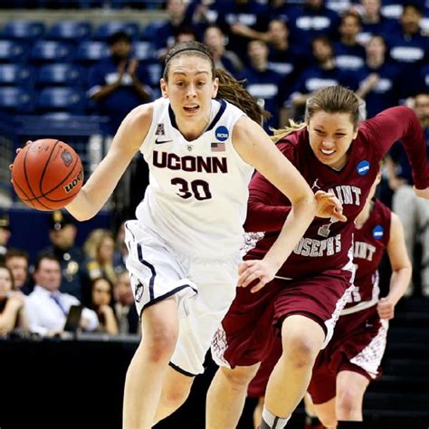 Uconn S Breanna Stewart Named Ap Player Of The Year